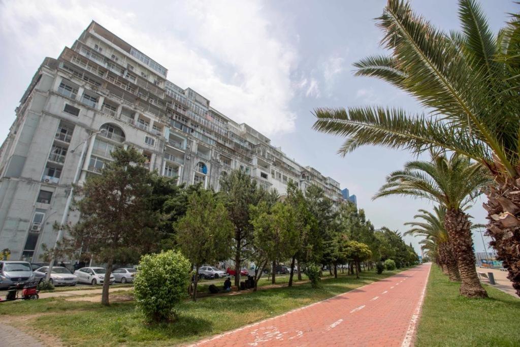 Amazing Magnolia Apartment Batumi Exterior photo