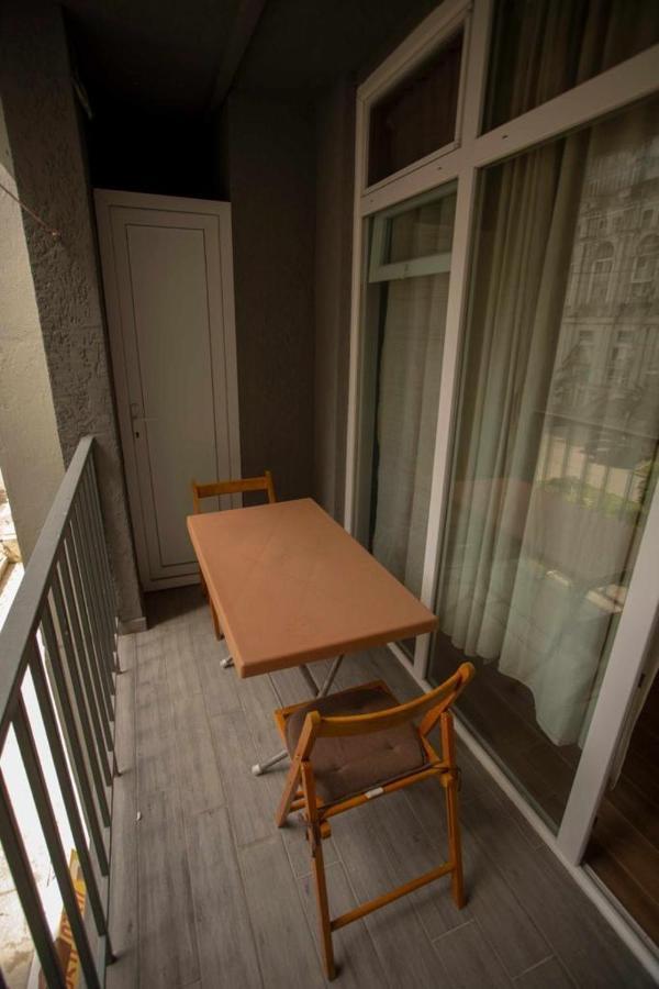 Amazing Magnolia Apartment Batumi Exterior photo