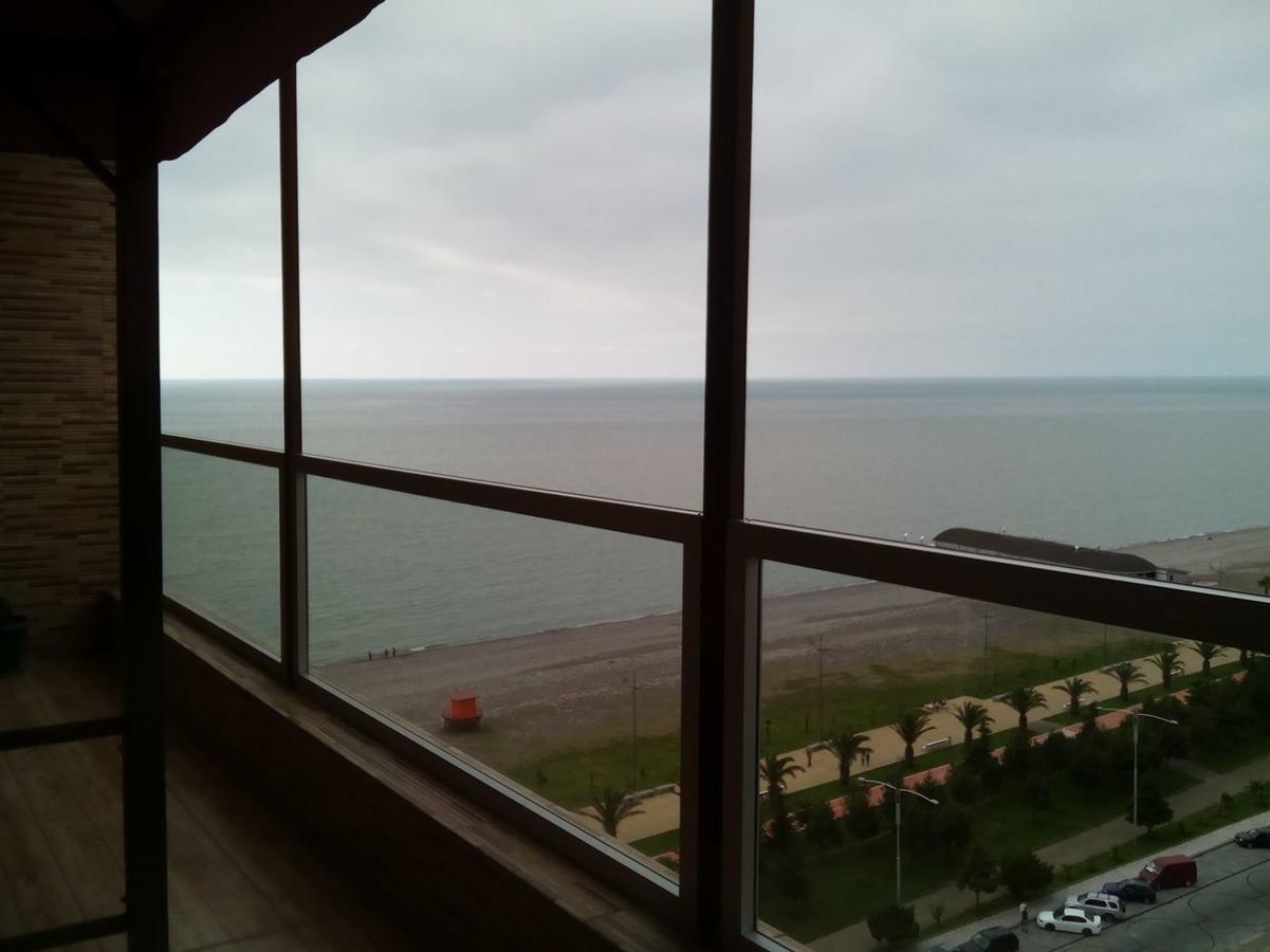 Amazing Magnolia Apartment Batumi Exterior photo